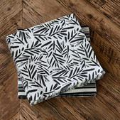 blagovna_znamka/velana-living-papirnati-prticki-z-dvostranskim-potiskom-v-crni-in-beli-barvi_2