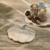 blagovna_znamka/velana-living-servirna-deska-iz-lesa-in-aluminija-v-obliki-buce_1