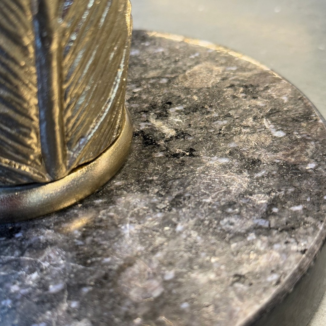 majestic-wildness/table-lamp-leaves_1