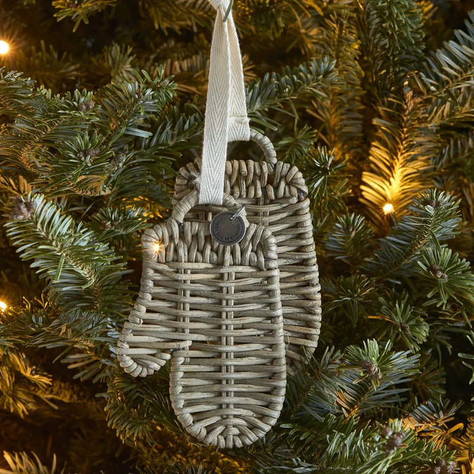 riviera-maison/velana-living-riviera-maison-rustic-ratan-mittens-ornament_1