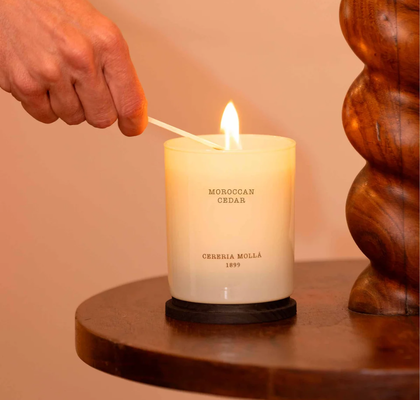 SVEČA PREMIUM MOROCCAN CEDAR 230G