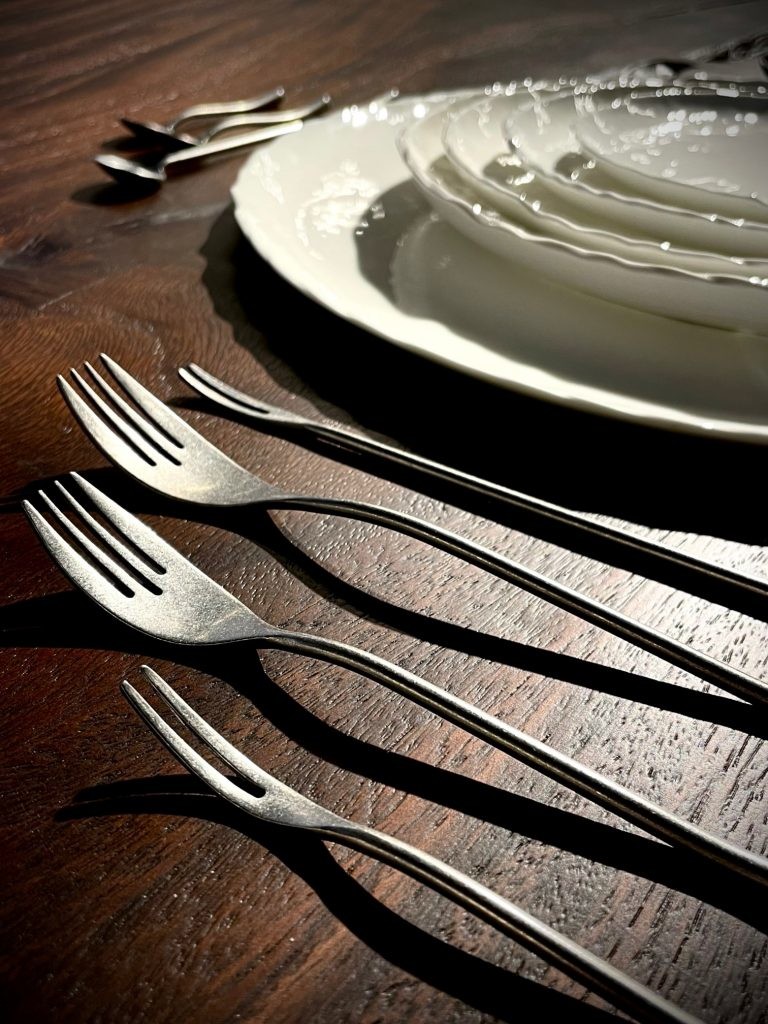 uvozeni-izdelki/Jedilni-pribor-VINTAGE-silver-66-delni3