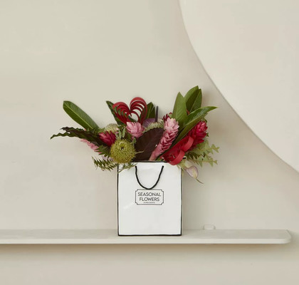 VAZA SEASONAL FLOWERS