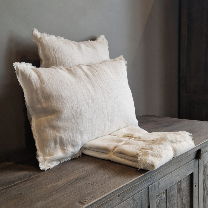 uvozeni-izdelki/Luksa-Velana-Living-blazina-azra-off-white-M26502_2