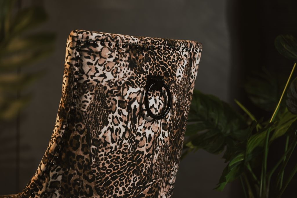 uvozeni-izdelki/Stol-za-jedilnico-Nails-Leo2