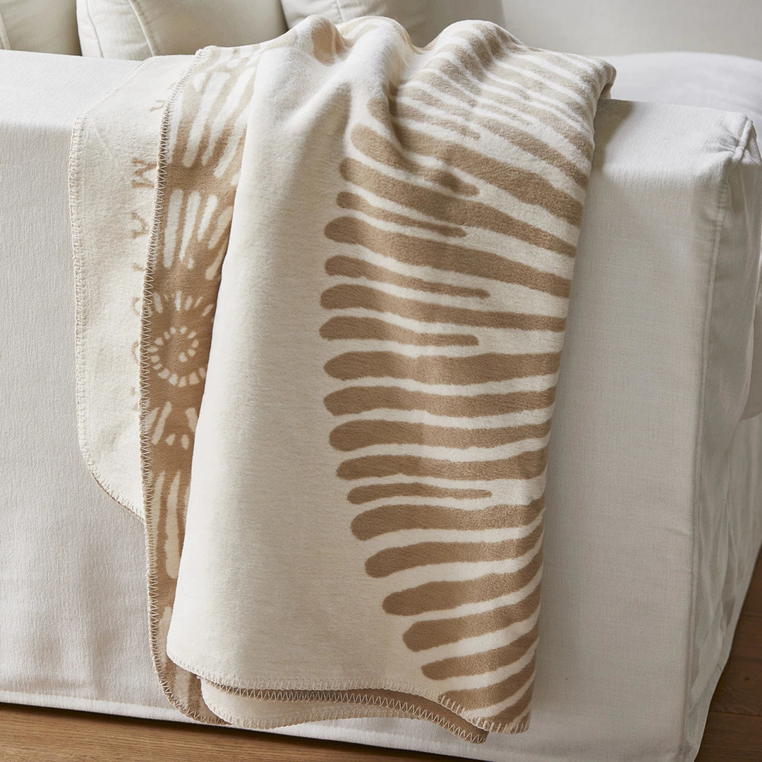 uvozeni-izdelki/Velana-Living-Riviera-Maison-557430-guscio-throw_2