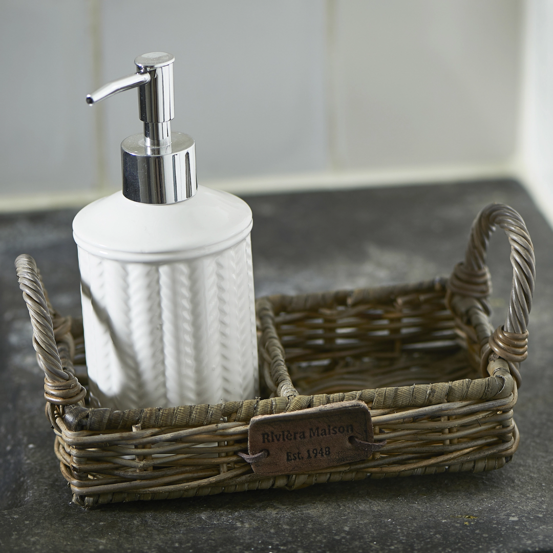 uvozeni-izdelki/Velana-Living-Riviera-Maison-PLADENJ-IZ-RATANA-22X16X11-M25151_2