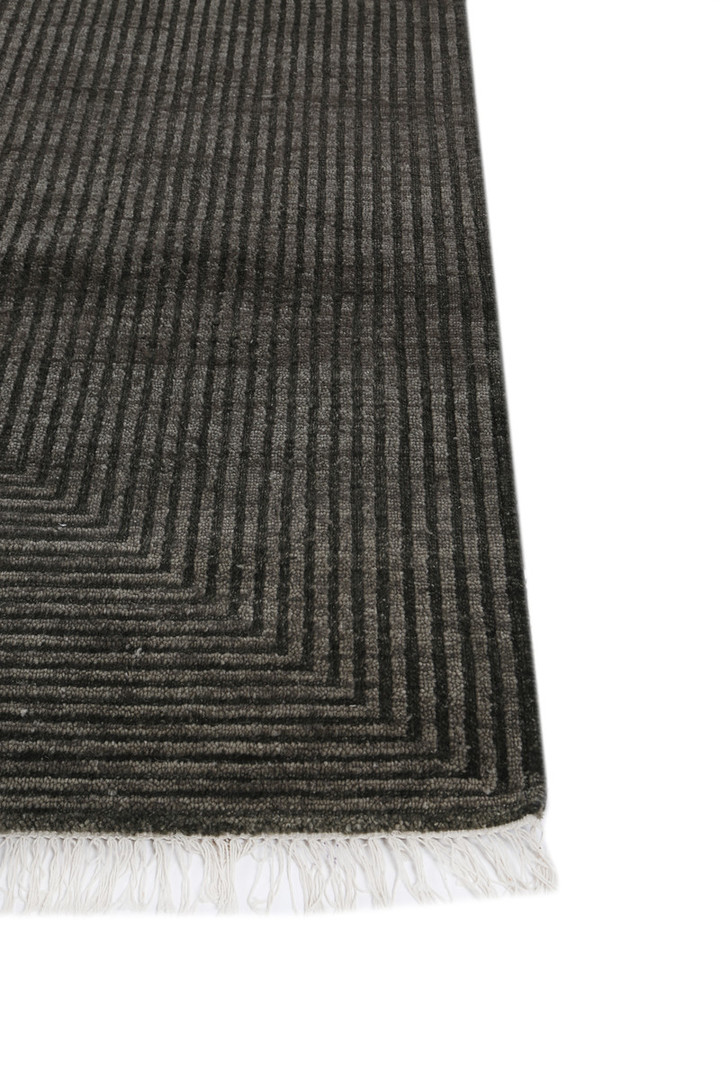 uvozeni-izdelki/Velana-Living-preproga-black-olive-liquorice-L87346-2