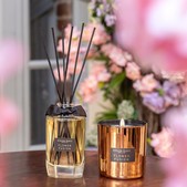 uvozeni-izdelki/atelier-rebul-slovenija-velana-living-diseca-sveca-flower-fusion-210g_1