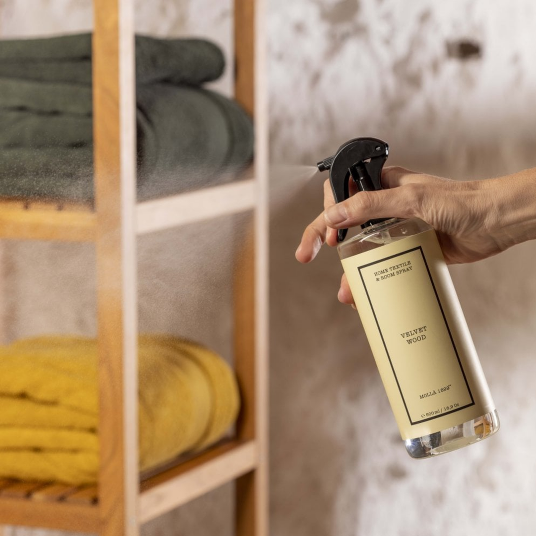 uvozeni-izdelki/cereria-molla-room-textile-spray-velvet-wood_1