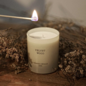 uvozeni-izdelki/cereria-molla-slovenija-velvet-wood-scented-candle-230g_2