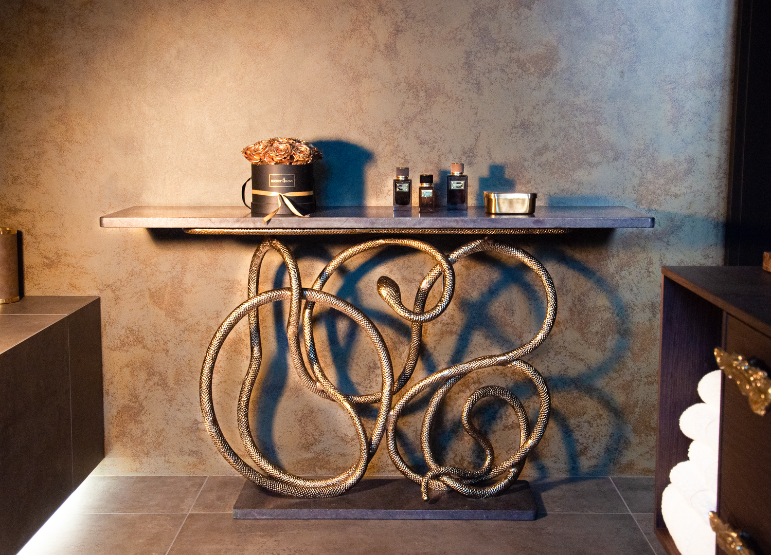 uvozeni-izdelki/console-table-snake_1