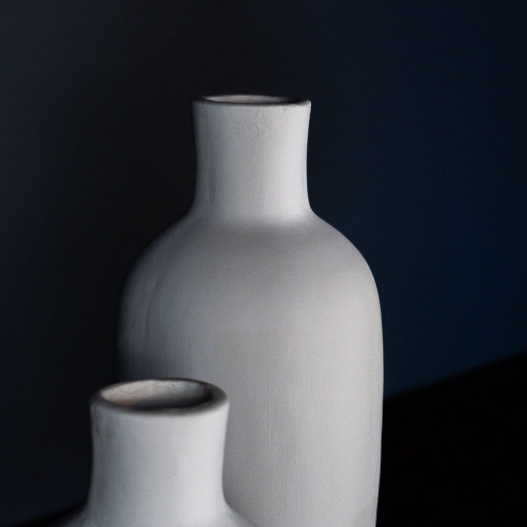uvozeni-izdelki/velana-living-bela-vaza-iz-cementa-l_2