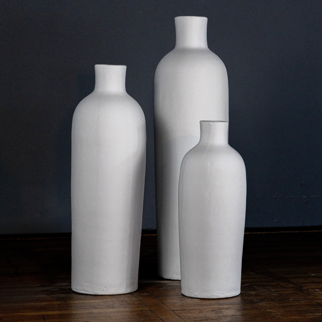 uvozeni-izdelki/velana-living-bela-vaza-iz-cementa-m_4