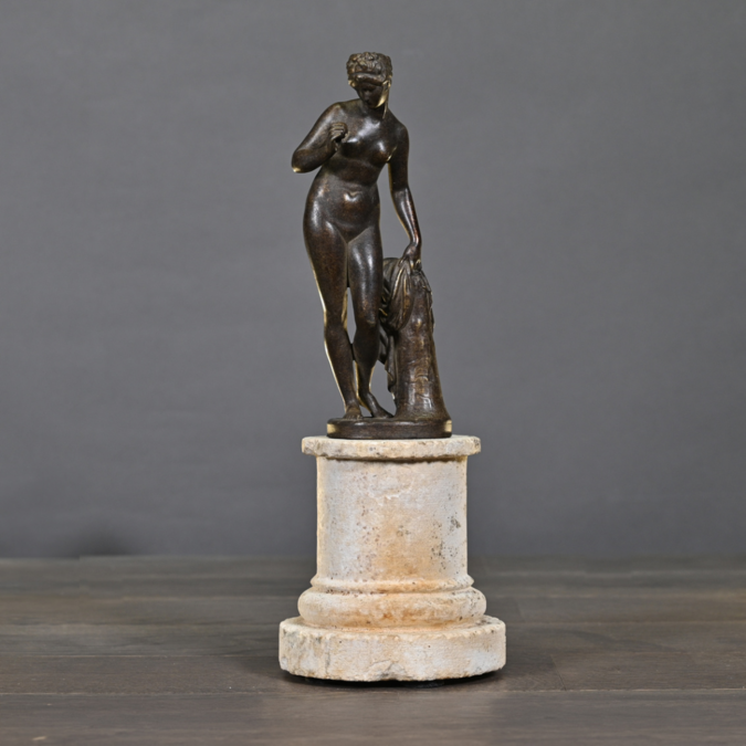 uvozeni-izdelki/velana-living-kip-venere-z-jabolkom-M14224_2