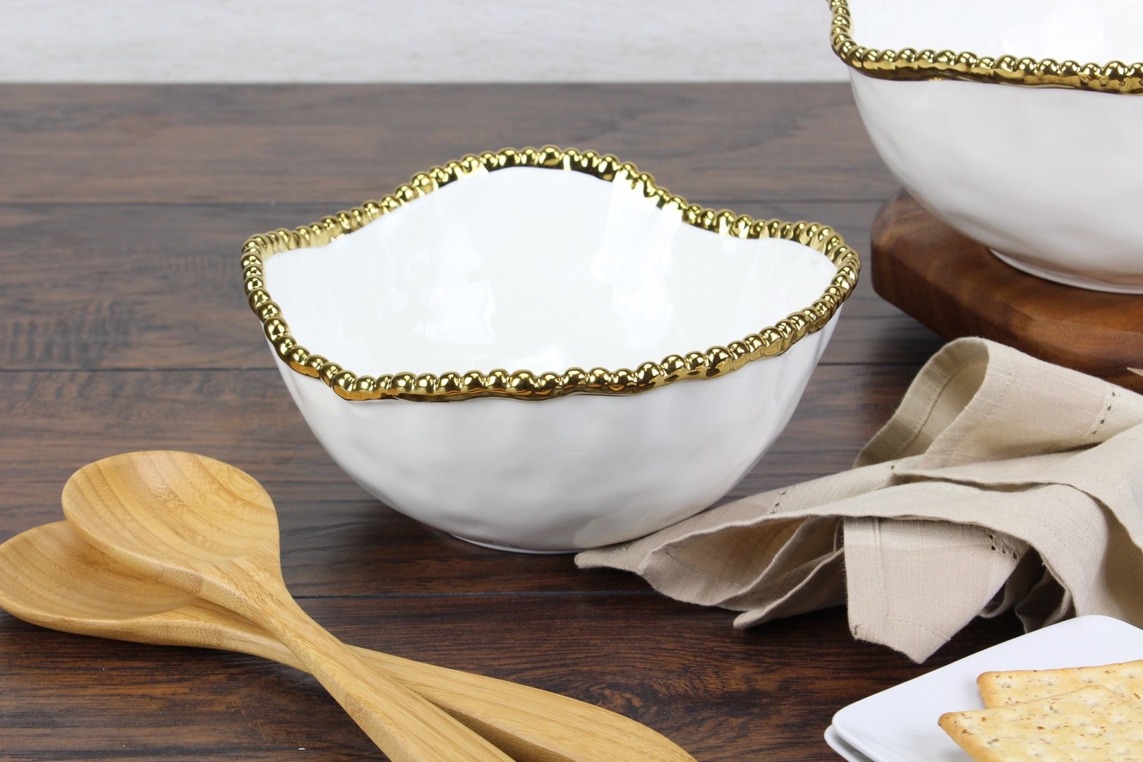 uvozeni-izdelki/velana-living-pampa-bay-golden-salerno-medium-salad-bowl-CER1719WG_2