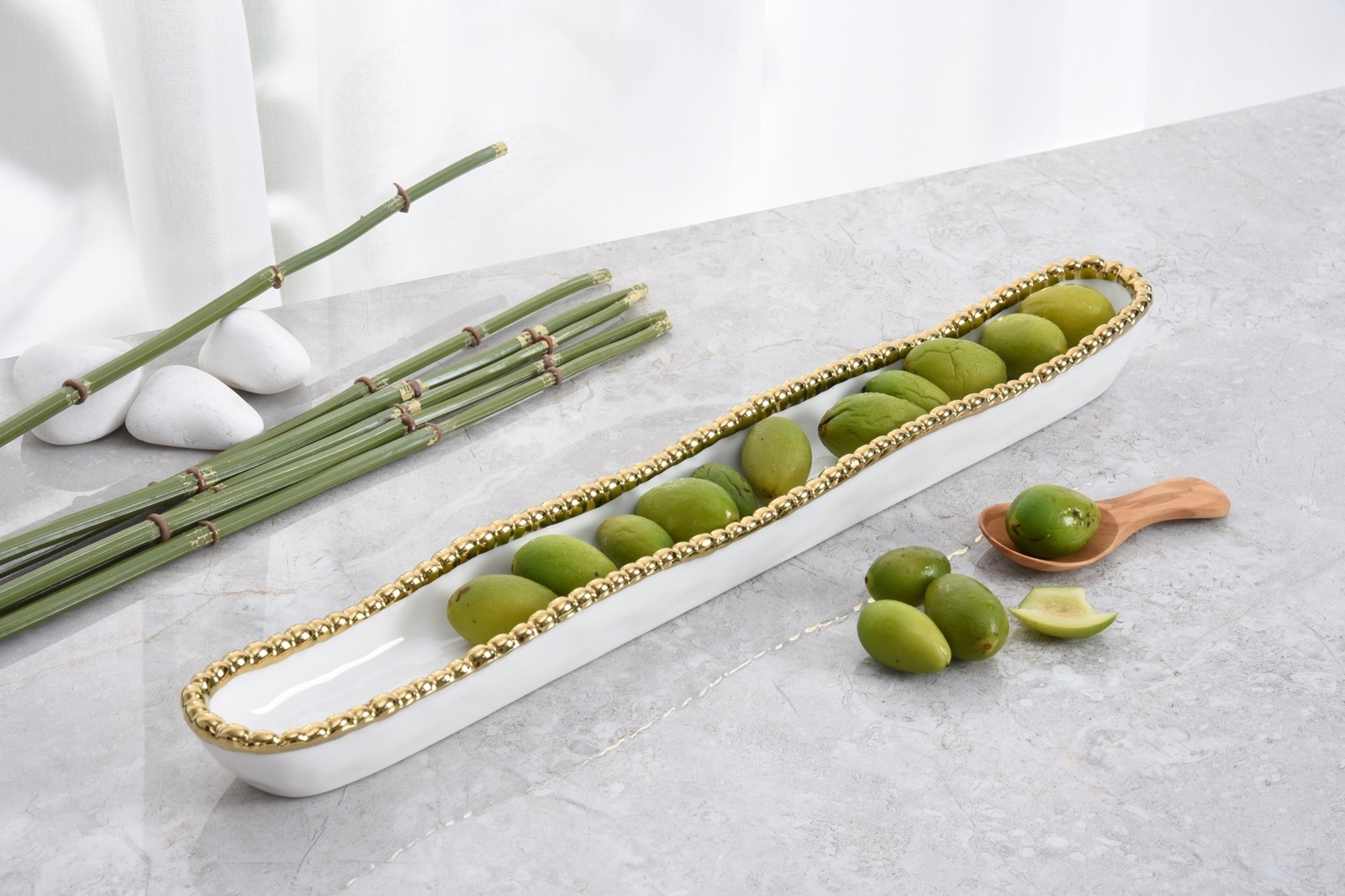 uvozeni-izdelki/velana-living-pampa-bay-olive-serving-dist-golden-salerno-CER2428WG