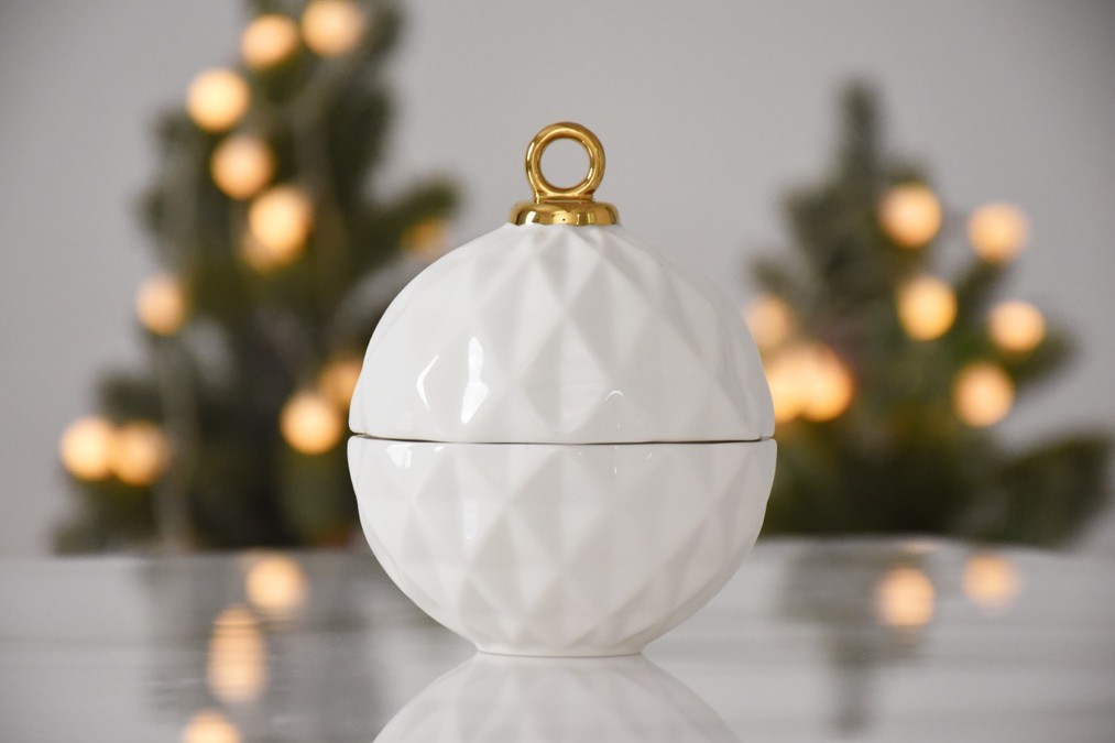 uvozeni-izdelki/velana-living-pampa-bay-small-ornament-bowl-gold-white-CER2759WG