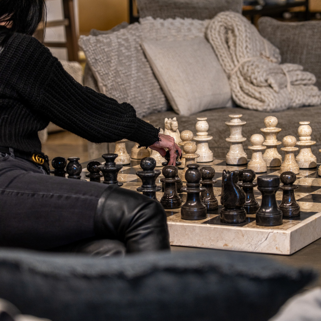 uvozeni-izdelki/velana-living-sah-iz-marmorja_1