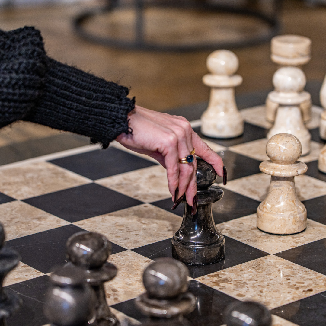 uvozeni-izdelki/velana-living-sah-iz-marmorja_2