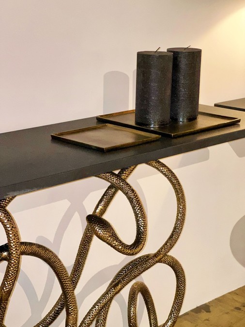 velana-living/console-table-snake_1