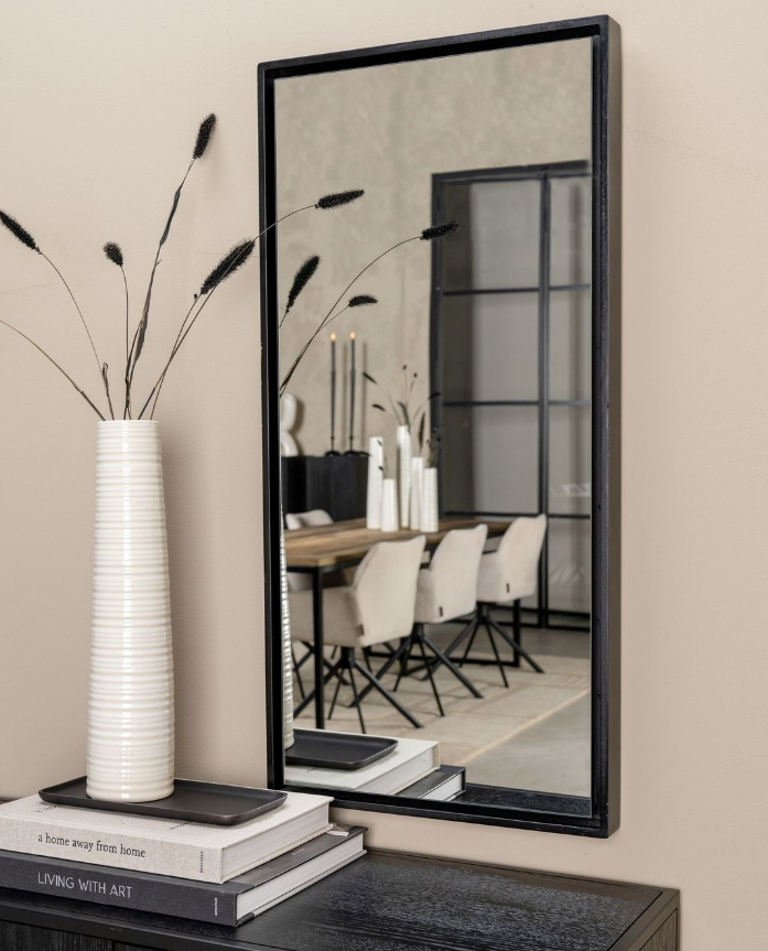 velana-living/velana-livig-gwinn-vase-with-stripes-L