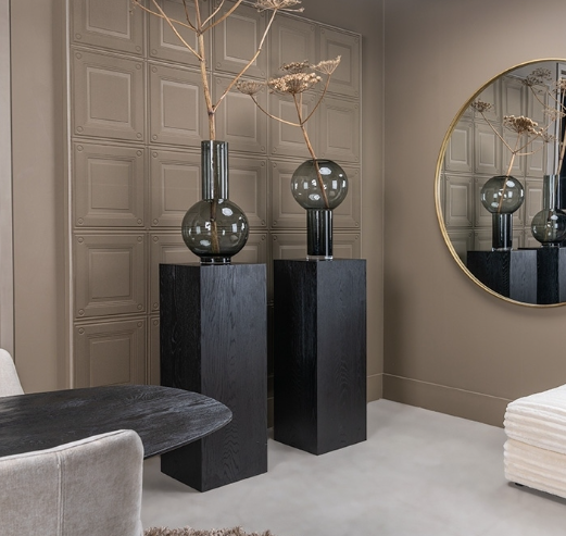 velana-living/velana-living-black-wooden-podium